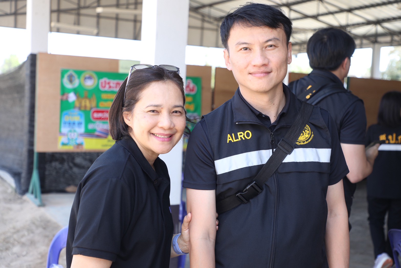 title - เลขาฯ ส.ป.ก. รุดให้กำลังใจพี่น้องเกษตรกรในเขตปฏิรูปที่ดินพื้นที่ชายแดนอุบลฯ ใกล้จุดสู้รบเพียง 7 กม.